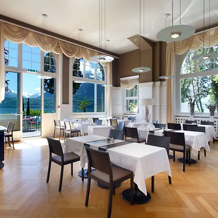 Parkhotel Gunten Lake & Spa Отель Гунтен