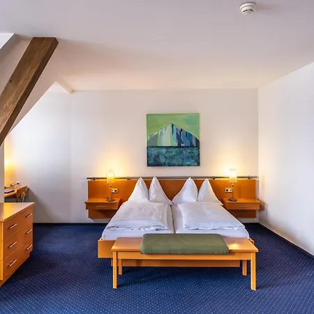 Parkhotel & 3*