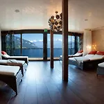 Parkhotel - &
