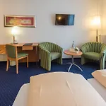ホテル Parkhotel - & 3*