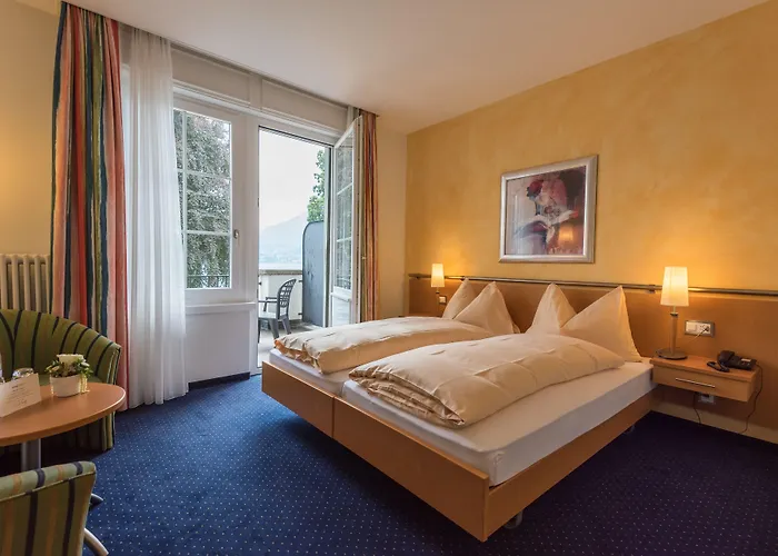 Parkhotel - &