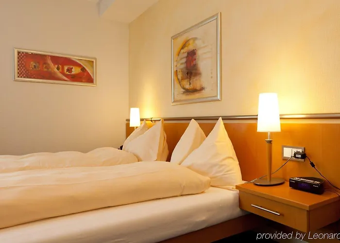 Parkhotel - &