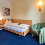 Parkhotel - & 3*