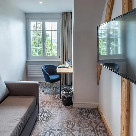 Parkhotel - &