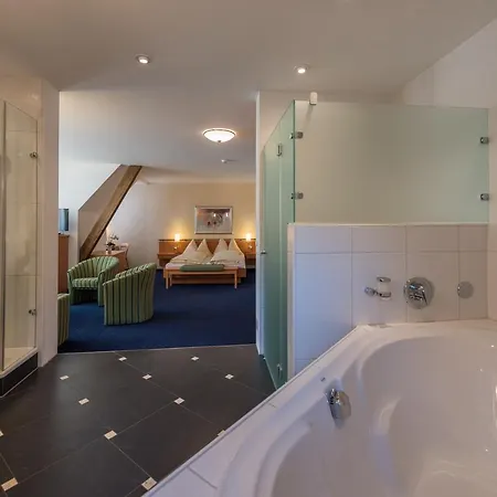 Parkhotel - &