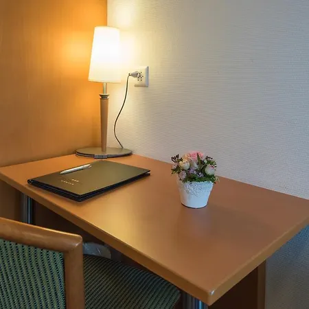 فندق Parkhotel - & 3*